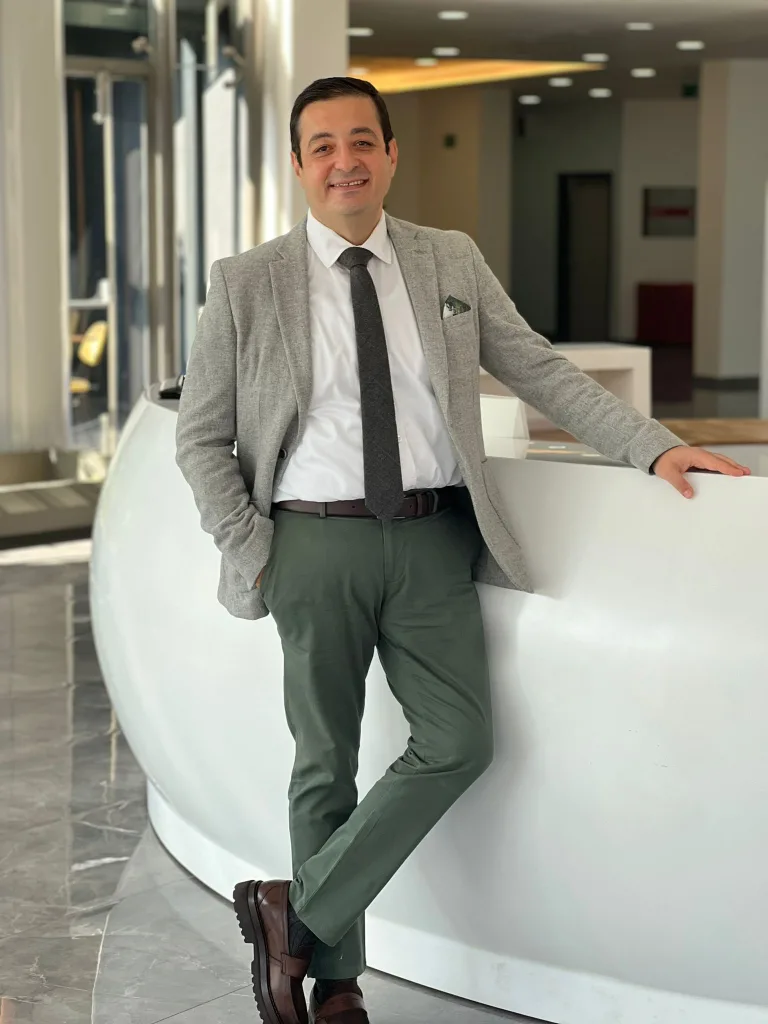 Doç. Dr. Özcan Kaya